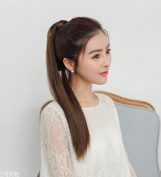 齊肩發(fā)怎么扎好看 女生扎發(fā)發(fā)型大全 齊肩發(fā)怎么扎好看 女生扎發(fā)發(fā)型大全