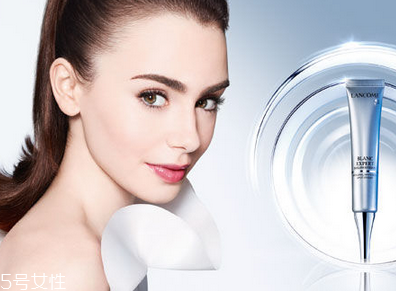 精華液和乳液哪那個先用 女生必須知道的護(hù)膚常識 精華液和乳液哪那個先用 女生必須知道的護(hù)膚常識
