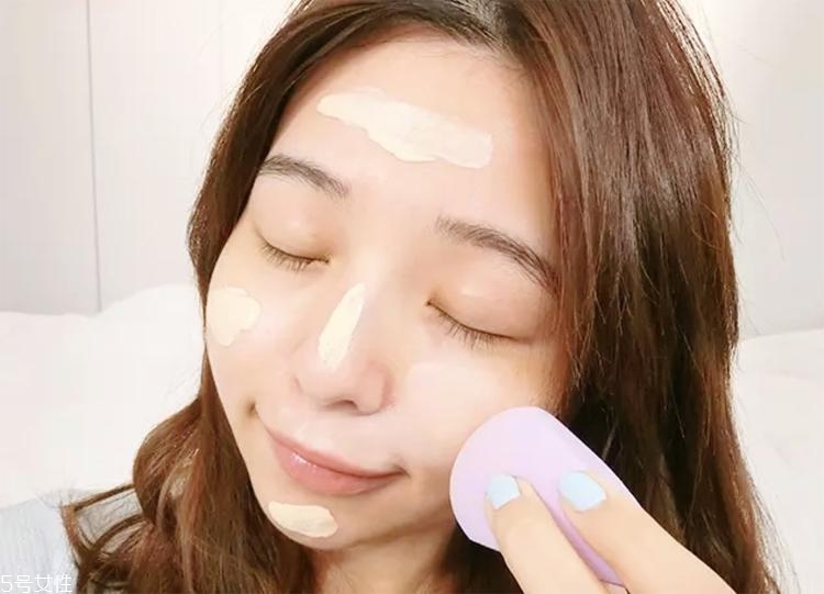 敏感痘痘肌用什么散粉？油痘皮膚化妝品推薦