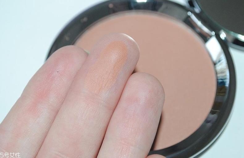 香緹卡干濕兩用粉餅好用嗎？遮瑕力很強(qiáng)可以蓋住痘印