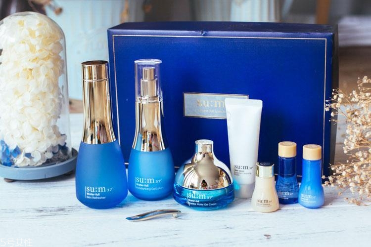 2022什么牌子的護(hù)膚套裝好？水乳組合拯救護(hù)膚初學(xué)者