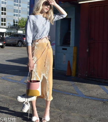 staud是哪國(guó)牌子？逼格滿滿的小眾包