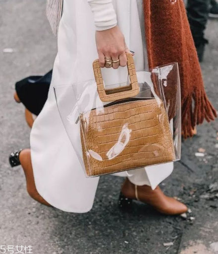 staud是哪國(guó)牌子？逼格滿滿的小眾包