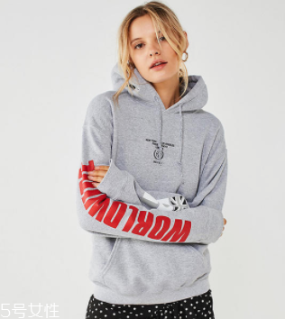 2022最美的減齡衛(wèi)衣 6款最火百搭款衛(wèi)衣 2022最美的減齡衛(wèi)衣 6款最火百搭款衛(wèi)衣