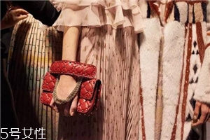 今年春天流行什么包包？這三款任意搭配