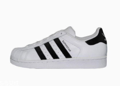 2022春夏流行穿什么中跟鞋？三種款式優(yōu)雅不累腳