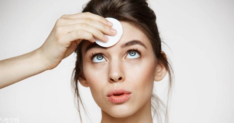洗面奶洗后緊繃怎么回事？這6招讓你春季洗臉不拔干