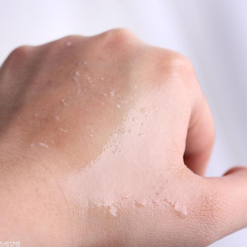 防燙噴霧哪個(gè)牌子好？隔熱定型不傷發(fā)