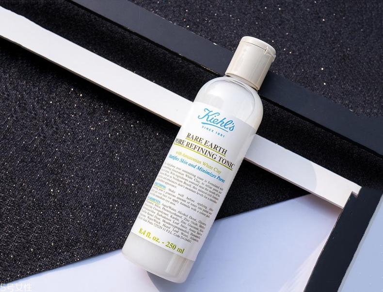 毛孔粗用什么化妝水好？盤點六款毛孔天敵