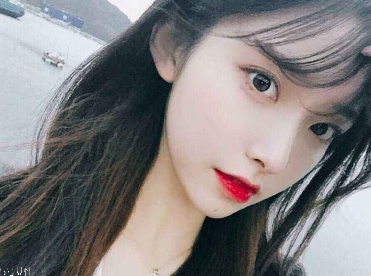 什么顏色的眼影顯白？這三種色號誰涂誰白