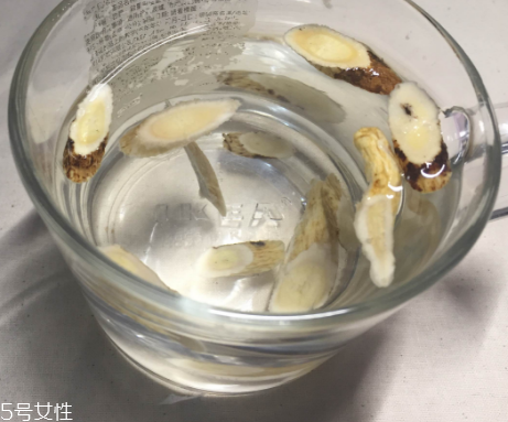 黃芪是甘草嗎？不是一種東西