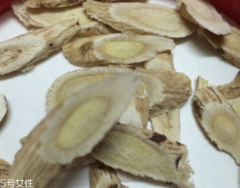 黃芪是大的好還是小的好？好壞跟大小無(wú)關(guān)