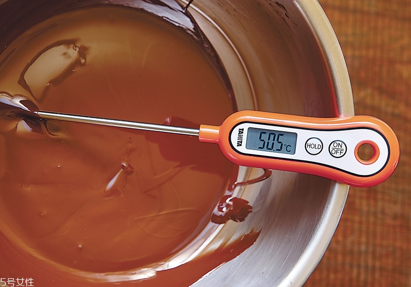 巧克力調(diào)溫方法及溫度解析 巧克力調(diào)溫方法及溫度解析
