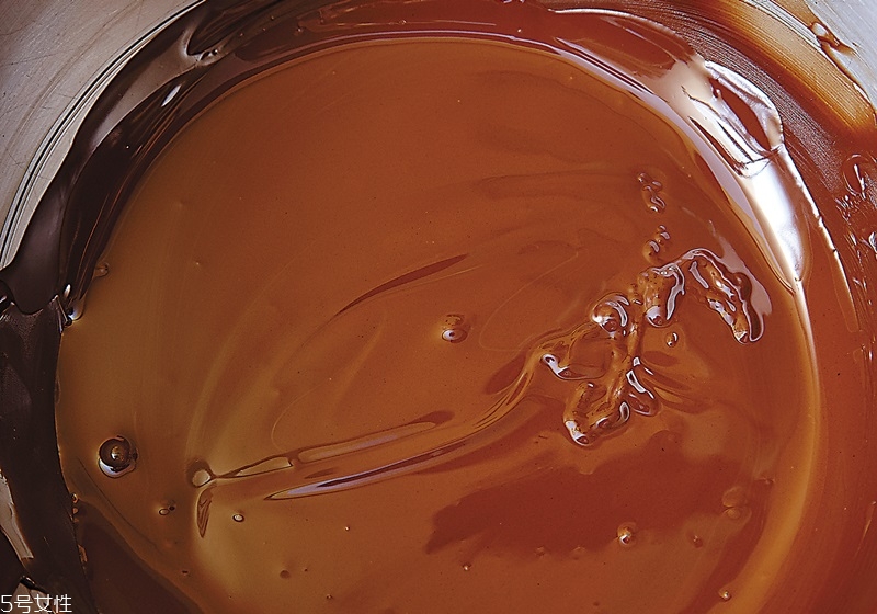 巧克力調(diào)溫方法及溫度解析 巧克力調(diào)溫方法及溫度解析