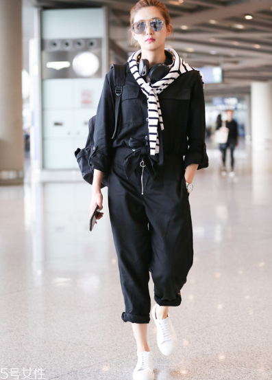 工裝連體褲怎么搭配？自帶摩登風采