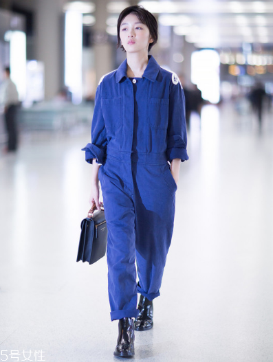 工裝連體褲怎么搭配？自帶摩登風采