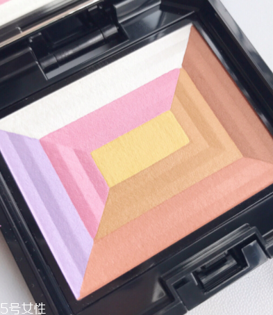 資生堂新七色蜜粉好用嗎？一盒多用高顏值代表