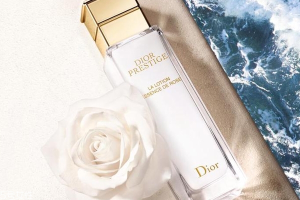 迪奧花蜜水怎么樣？深度滋養(yǎng)干性肌膚