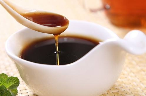 秋梨膏可以用開水沖嗎 用低于六十度的溫水沖服 秋梨膏可以用開水沖嗎 用低于六十度的溫水沖服