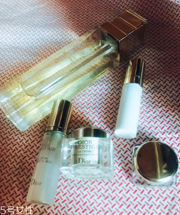 dior花蜜水多少錢(qián)？迪奧花蜜水專柜價(jià)格