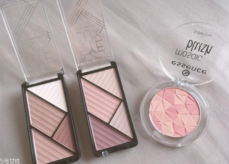 什么顏色的眼影顯白？這三種色號誰涂誰白