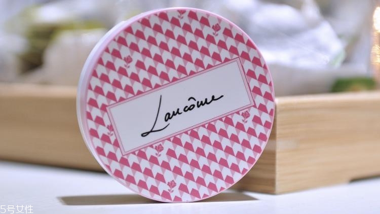 蘭蔻氣墊素顏霜怎么樣？遮瑕度不夠