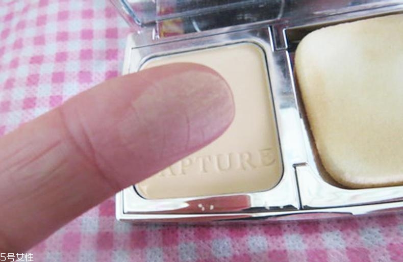 迪奧粉餅?zāi)目詈?？dior貴婦級御齡粉餅