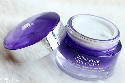 乳液和面霜的正確使用方法 日?；A(chǔ)護(hù)膚