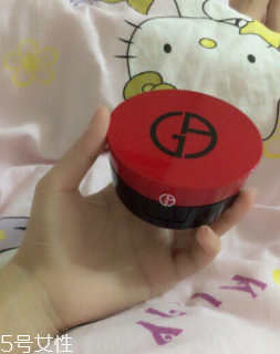 阿瑪尼和迪奧氣墊哪個好？迪奧花蜜氣墊vs阿瑪尼