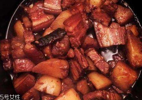 白芷可以燉肉嗎 白芷燉肉食譜 白芷可以燉肉嗎 白芷燉肉食譜