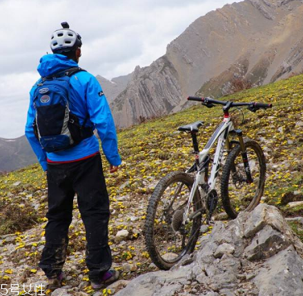 osprey和始祖鳥哪個好？戶外背包品牌pk