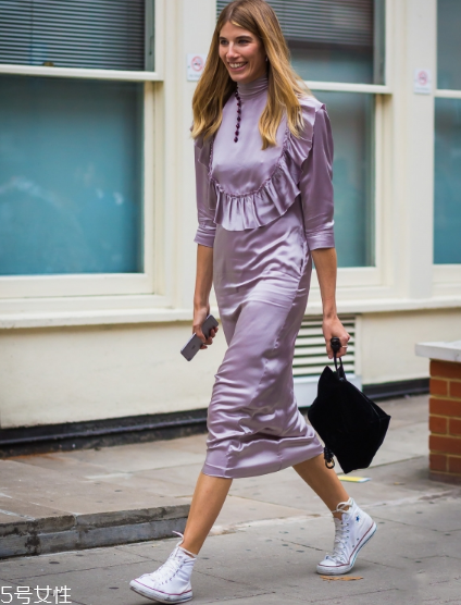 長袖連衣裙配什么鞋子？時髦又好看