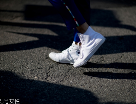 帆布鞋里面怎么清洗？帆布鞋里面這樣洗