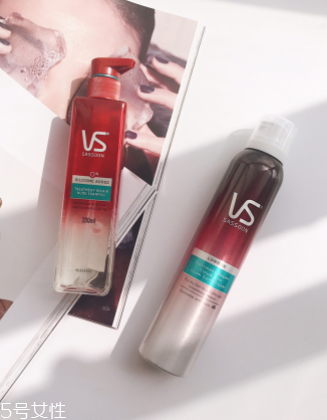 護(hù)發(fā)素沒(méi)洗干凈會(huì)怎樣？護(hù)發(fā)素殘留會(huì)導(dǎo)致脫發(fā)嗎？