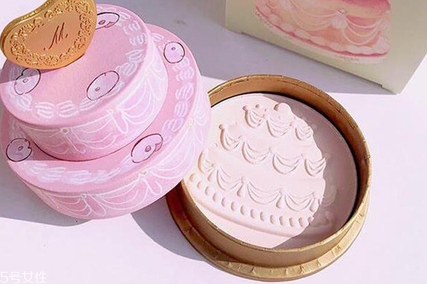 laduree拉杜麗蛋糕蜜粉餅怎么樣？能防曬能控油