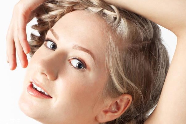 護發(fā)素能當(dāng)身體乳用嗎？護發(fā)素洗澡了會怎樣？