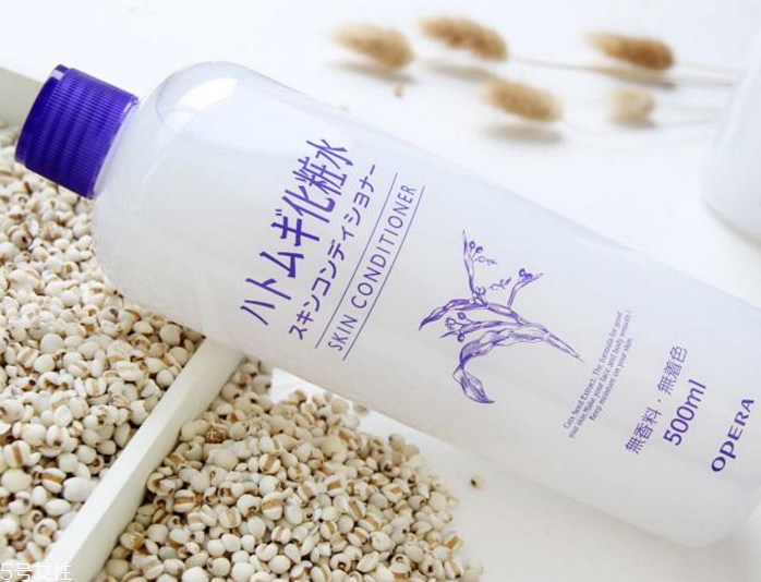 夏天油性皮膚用什么護(hù)膚品不油膩 油皮護(hù)膚品推薦 夏天油性皮膚用什么護(hù)膚品不油膩 油皮護(hù)膚品推薦