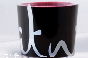 花青素可以美白嗎？女人就應(yīng)該吃點(diǎn)花青素