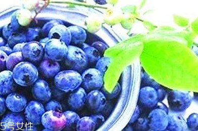 花青素可以美白嗎？女人就應(yīng)該吃點(diǎn)花青素