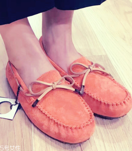 ugg豆豆鞋多少錢一雙？ugg也有單鞋