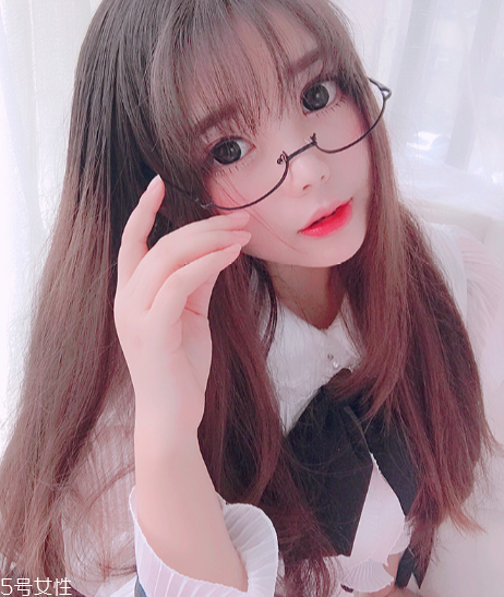 2022年流行什么樣的眼鏡？瞬間改變你的氣質(zhì)