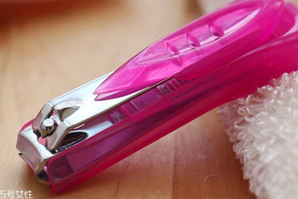 新娘美甲需要哪些工具？新娘美甲diy全攻略