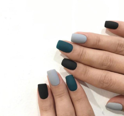 涂一次指甲油多久卸掉？最好是半個月卸掉