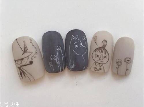 美甲容易掉是因為什么？指甲沒有磨光滑