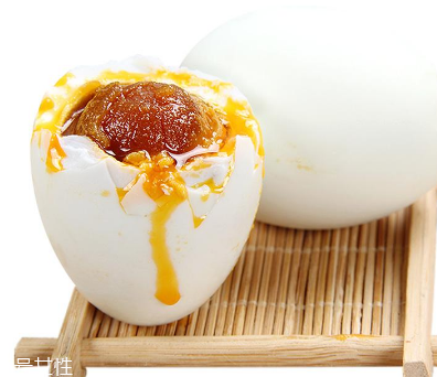 咸鴨蛋是生的還是熟的？肯定是生的