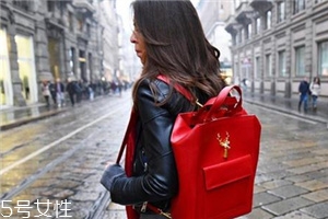 savas包包多少錢？設(shè)計感爆棚的包袋