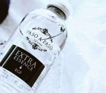 原液和水先用哪個？原液和爽膚水的使用順序