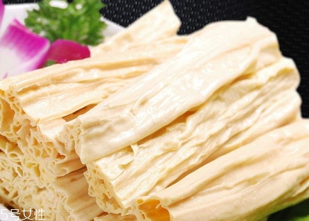 腐竹泡多久 顏色變白變柔軟即可 腐竹泡多久 顏色變白變柔軟即可