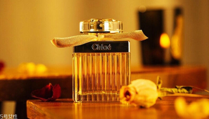 約會(huì)噴什么香水？3款香水給愛(ài)情加點(diǎn)催化劑