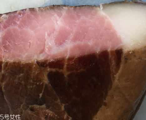 煙熏臘肉會致癌嗎？別大量吃就行